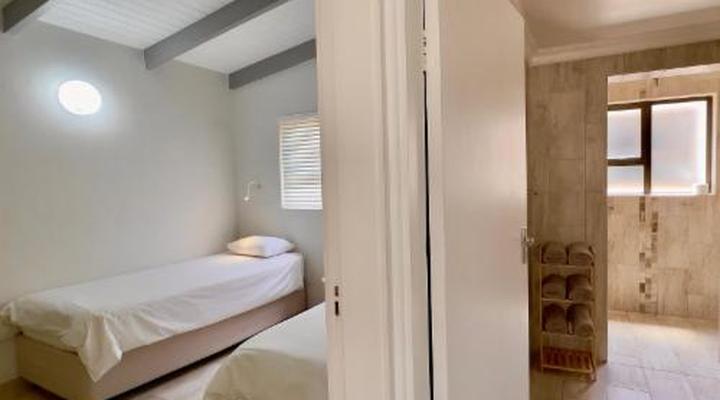 Lagoon Chalets and Caravan Park