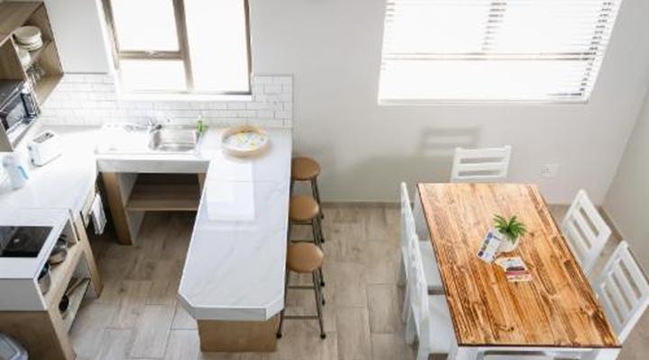 Lagoon Chalets and Caravan Park