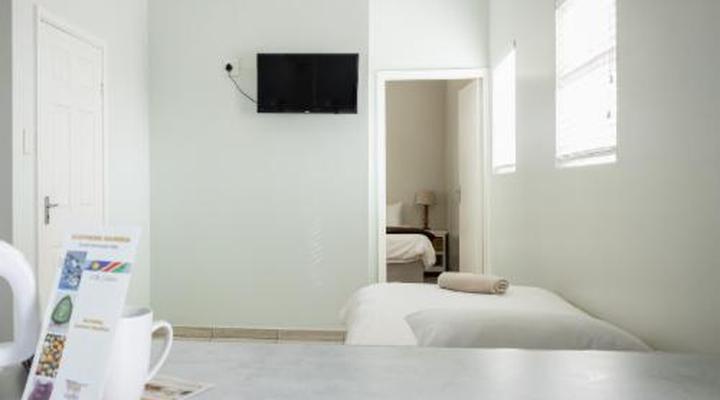 Lagoon Chalets and Caravan Park