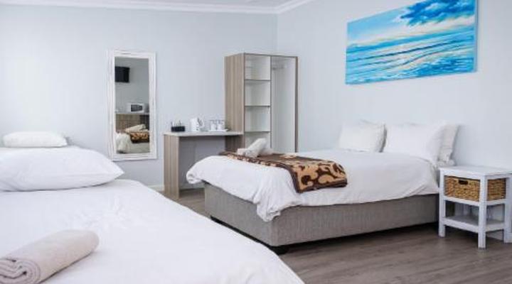 Lagoon Chalets and Caravan Park