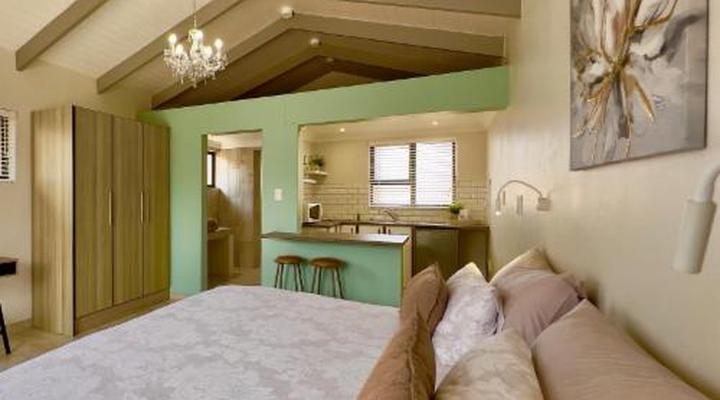 Lagoon Chalets and Caravan Park