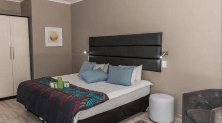 Out Of Africa Town Lodge