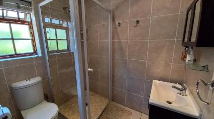 Wine Route 44 Guesthouse