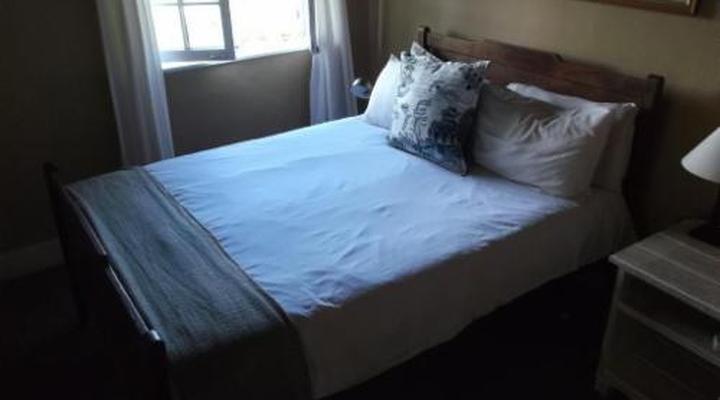 Fairy Knowe Backpackers