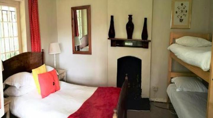 Fairy Knowe Backpackers