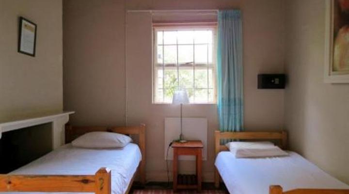 Fairy Knowe Backpackers