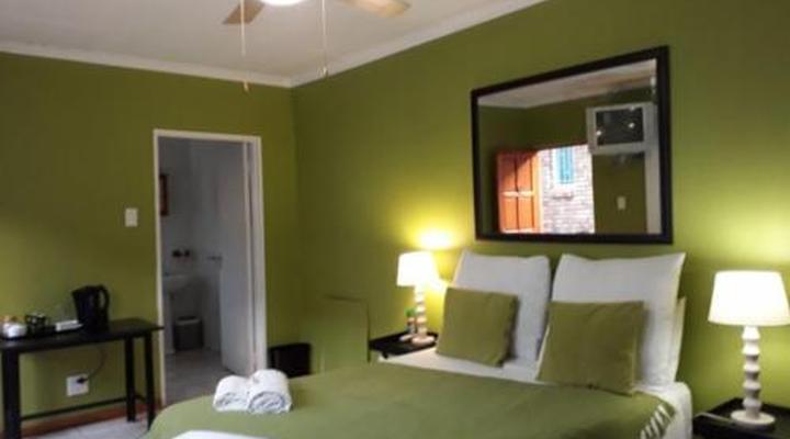 La Frans Guest House