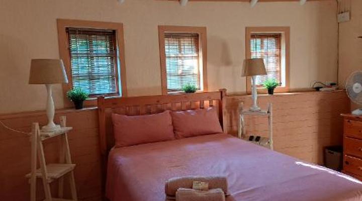 La Frans Guest House