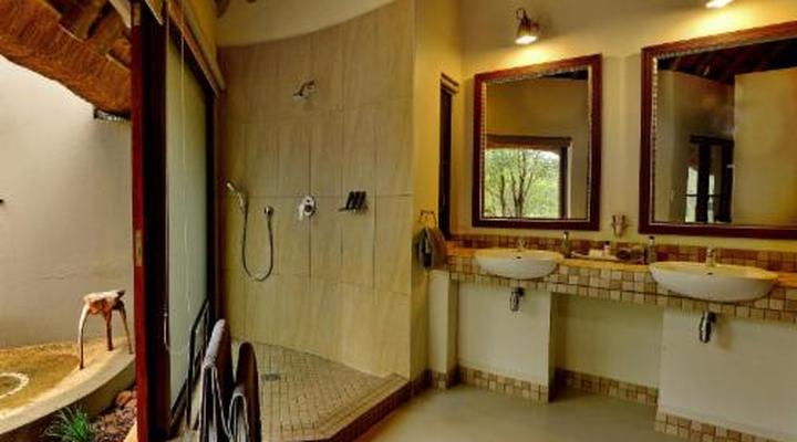 Tambuti Lodge - Pilanesberg