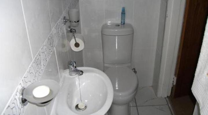 Khol Newman B&B and Guest House