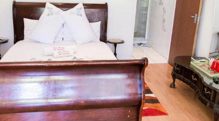 Khol Newman B&B and Guest House