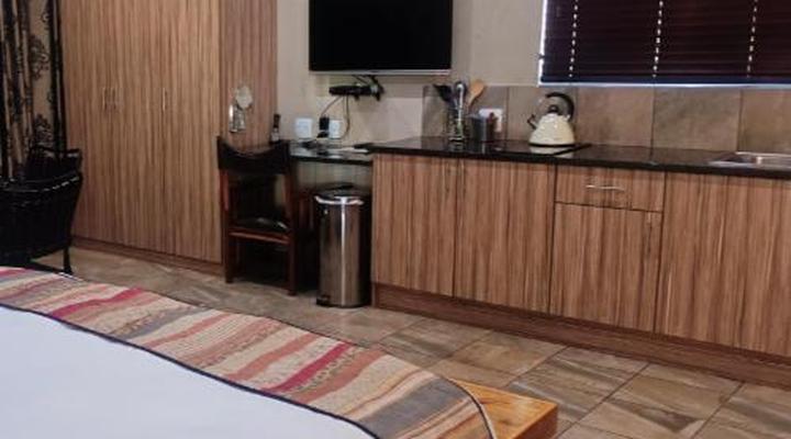 Kareespruit Game Lodge