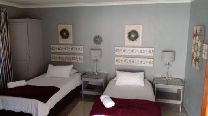 Sundowner Lodge and Caravan Park