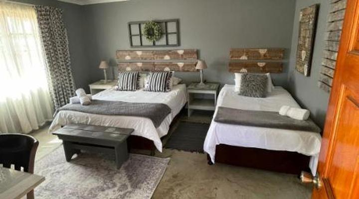 Sundowner Lodge and Caravan Park