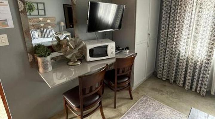 Sundowner Lodge and Caravan Park