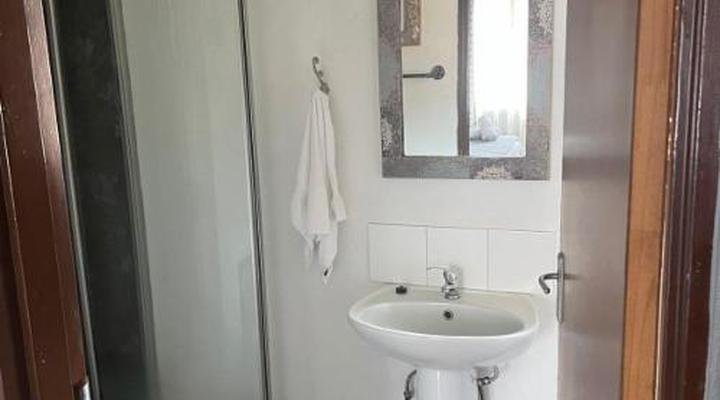 Sundowner Lodge and Caravan Park