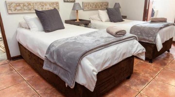 Sundowner Lodge and Caravan Park