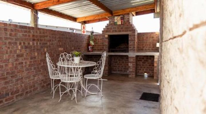 Sundowner Lodge and Caravan Park