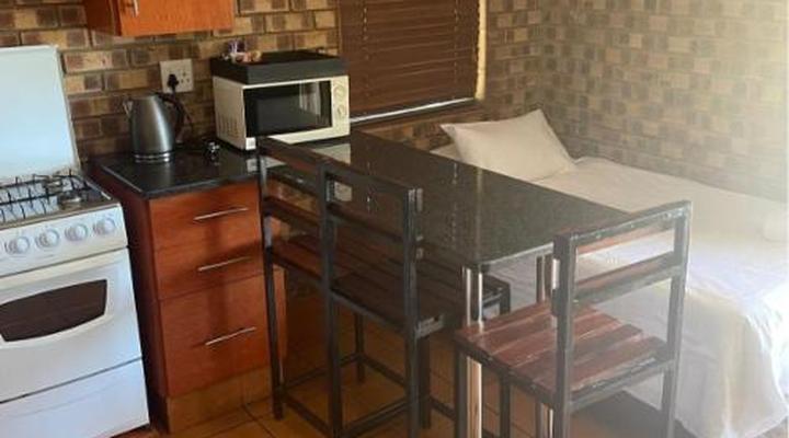 Sundowner Lodge and Caravan Park