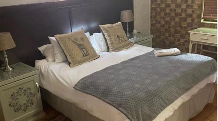 Sundowner Lodge and Caravan Park