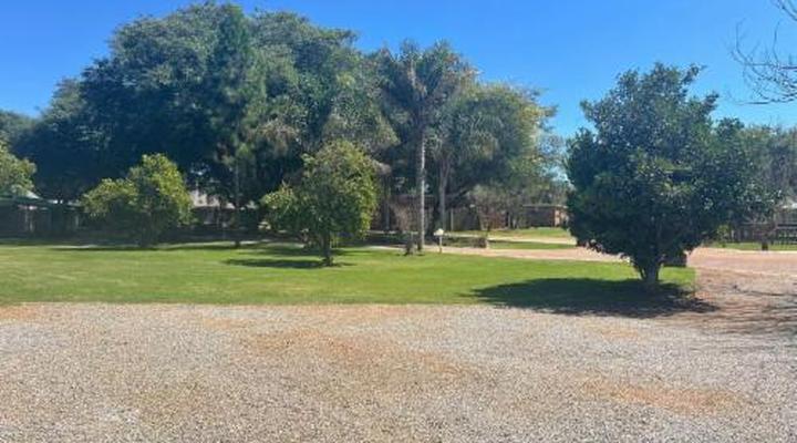 Sundowner Lodge and Caravan Park