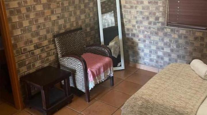 Sundowner Lodge and Caravan Park