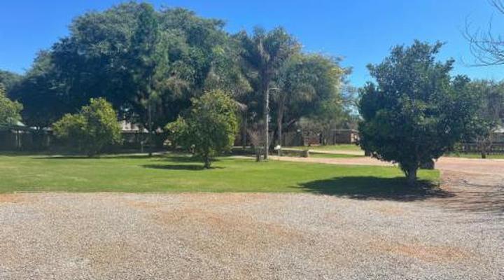 Sundowner Lodge and Caravan Park