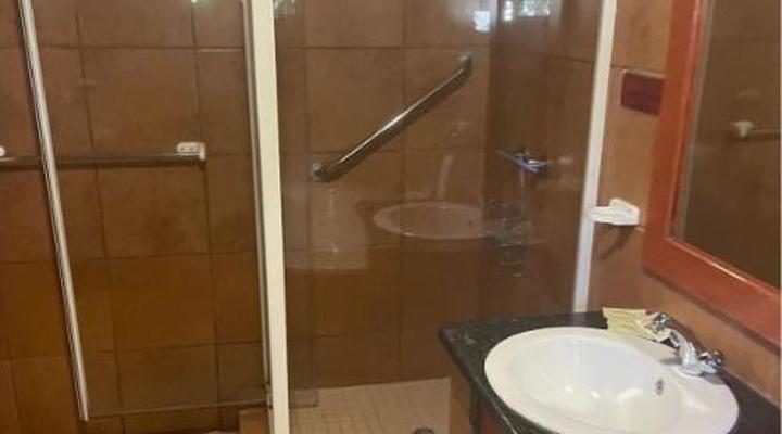 Sundowner Lodge and Caravan Park