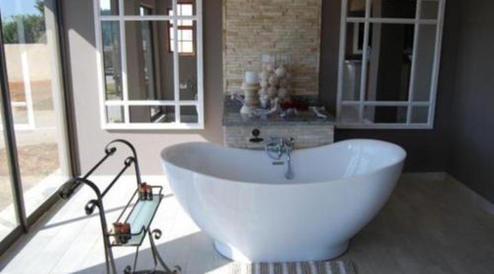 Sundowner Lodge and Caravan Park