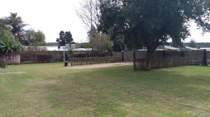 Sundowner Lodge and Caravan Park