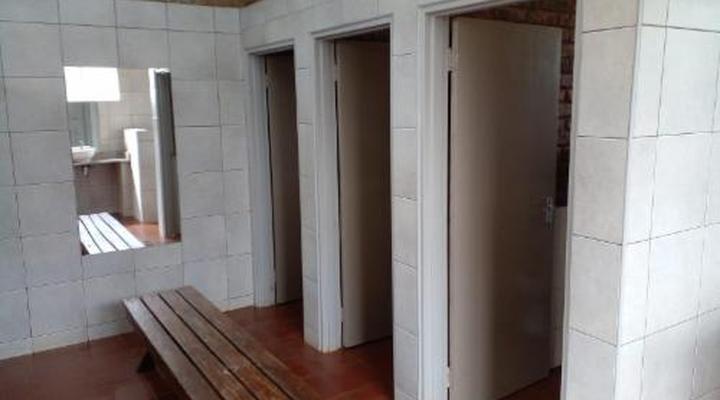 Sundowner Lodge and Caravan Park