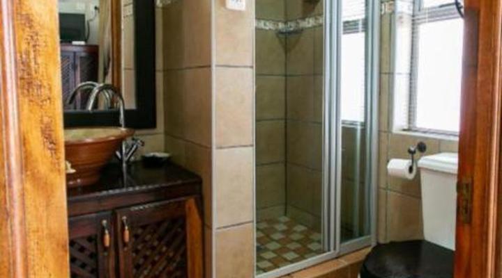 Royl Court Guesthouse