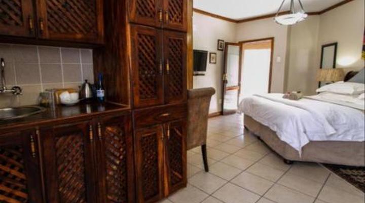 Royl Court Guesthouse