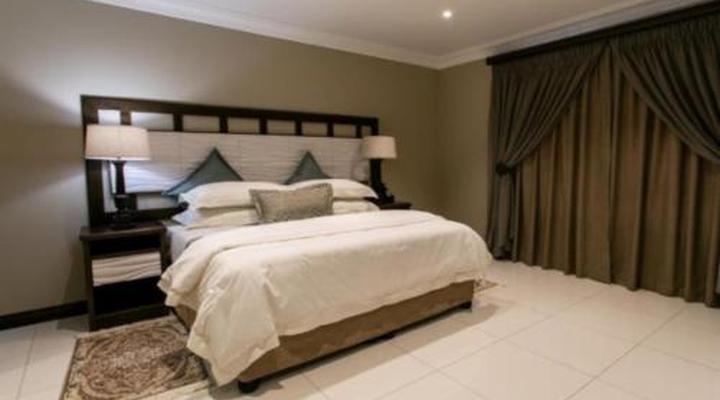 Royl Court Guesthouse