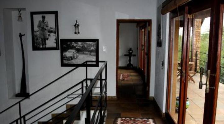 Kierieklapper River House