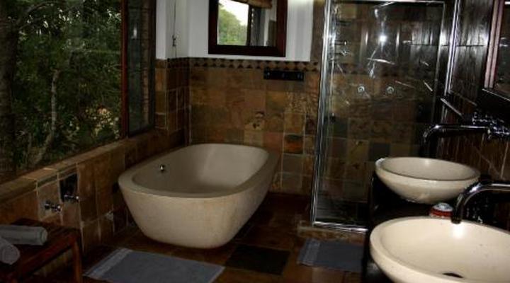 Kierieklapper River House