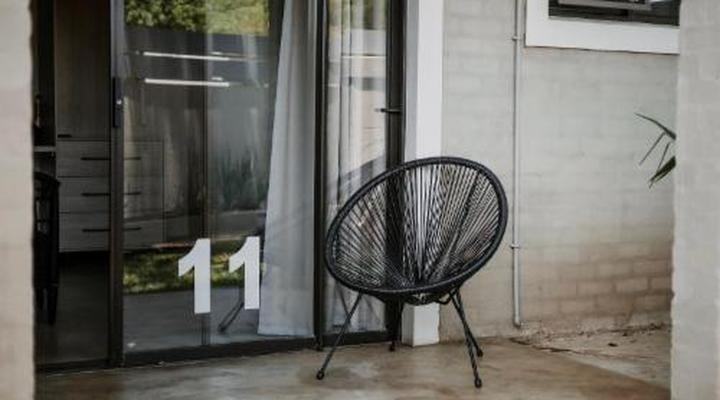 Lighthouse Guesthouse & Cafe