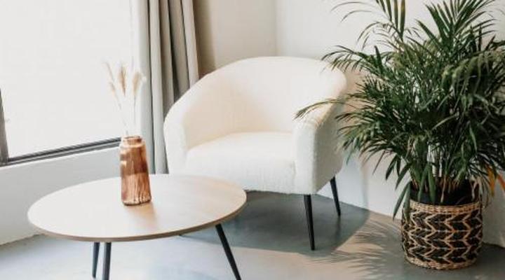 Lighthouse Guesthouse & Cafe