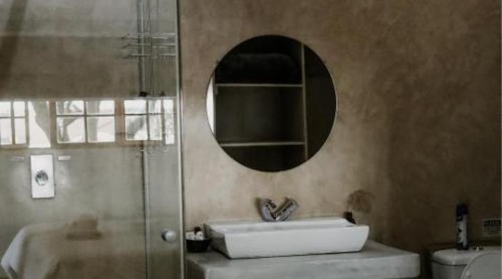 Lighthouse Guesthouse & Cafe