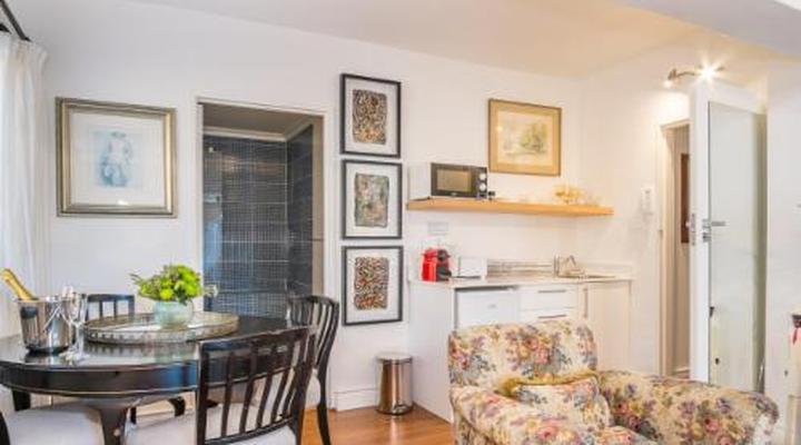 Kettle's House Guesthouse in Camps Bay