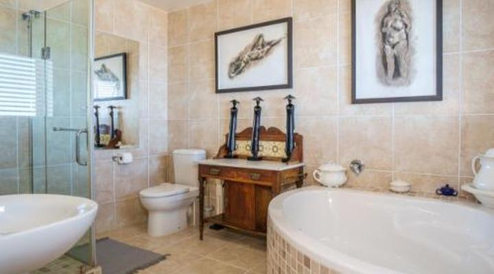 Kettle's House Guesthouse in Camps Bay