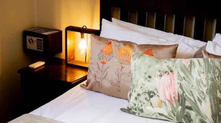 Riverman Cabin Country Lodge - Tonteldoos