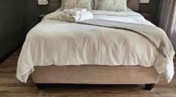 Bo Kamer Guesthouse / Livingwaters Self Catering