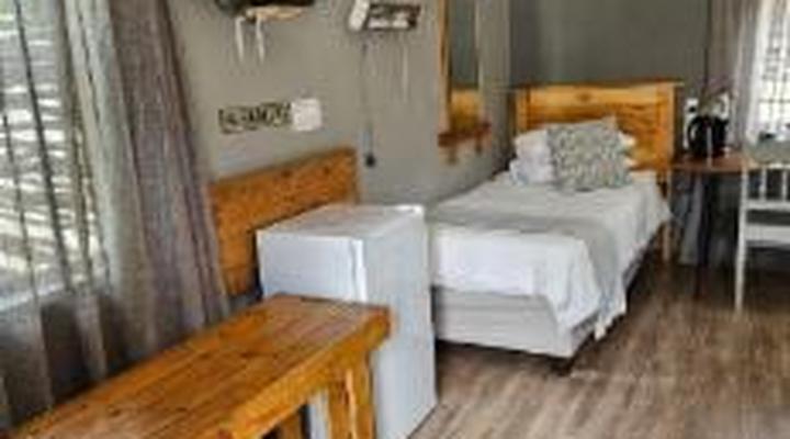 Bo Kamer Guesthouse / Livingwaters Self Catering