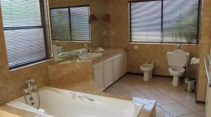 Bettie's Luxury Lodge