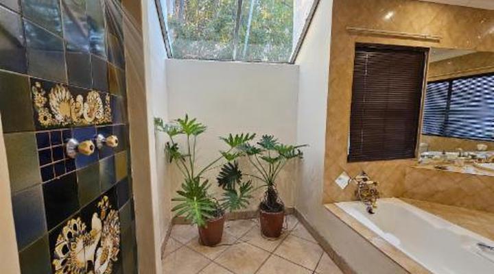 Bettie's Luxury Lodge