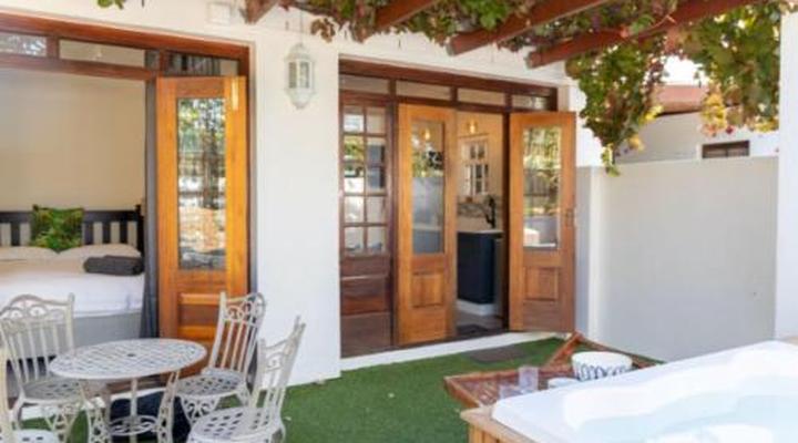 Mitre's Edge Wine Estate