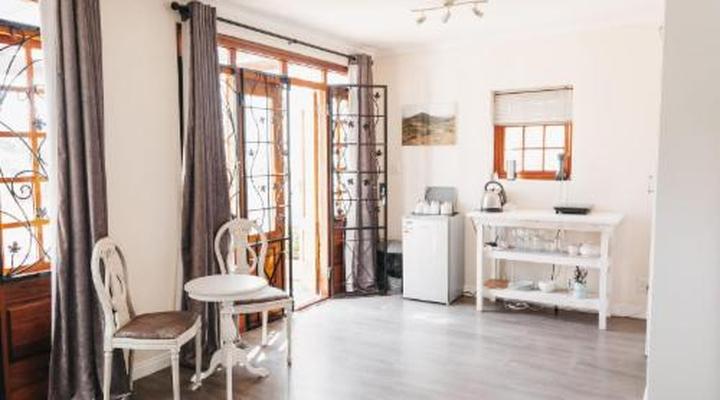 Mitre's Edge Wine Estate