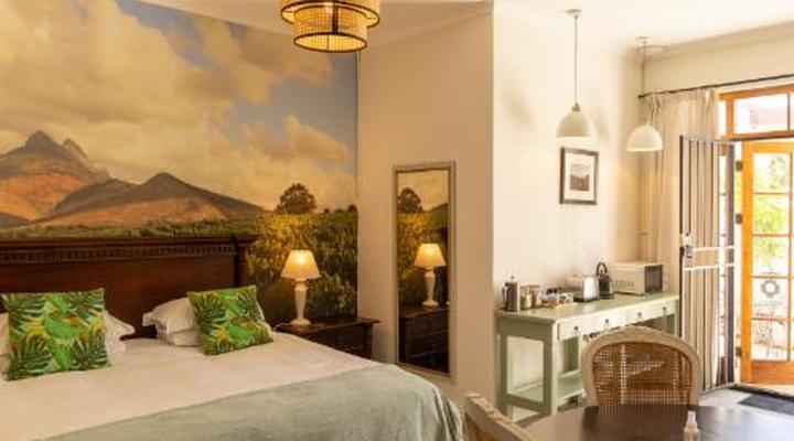 Mitre's Edge Wine Estate