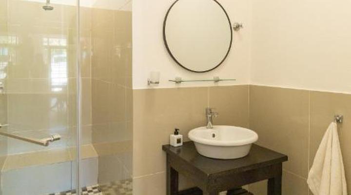 Mitre's Edge Wine Estate